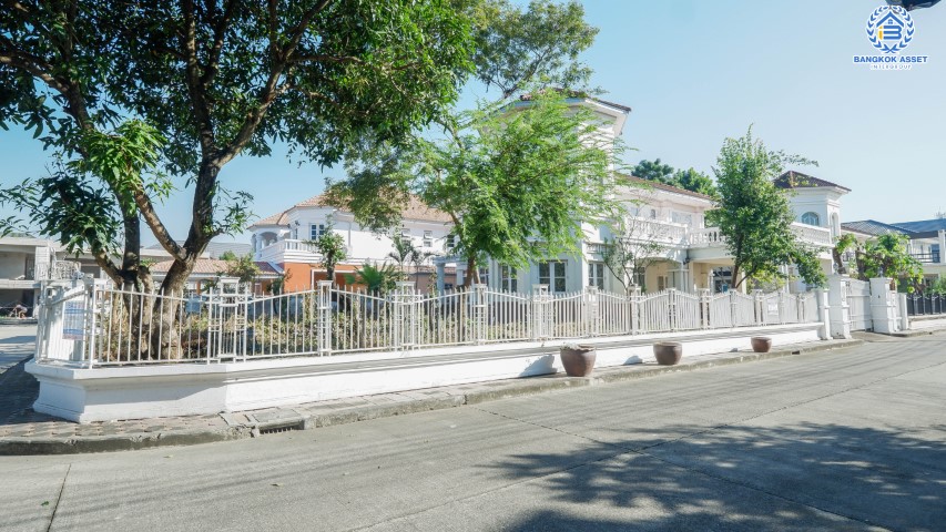 *****บ้านเดี่ยวมือสอง ม.กฤษดานคร39 ปิ่นเกล้า หลังมุม ติดถนนบรมราชชนนี รองรับความสุขบนเนื้อที่ดิน 153.9 ตร.ว. ฟังก์ชัน 5 ห้องนอน 4 ห้องน้ำ 2 ที่จอดรถ พร้อมพื้นที่ใช้สอยกว่า 240 ตร.ม. ใช้ชีวิตใจกลางสิ่งอำนวยความสะดวก เพียง 10 นาทีถึงเซ็นทรัลปิ่นเกล้า